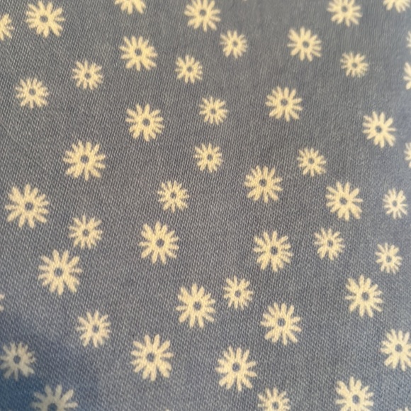 blue mini skirt with white flowers, size M, worn once, great condition! - Picture 2 of 4